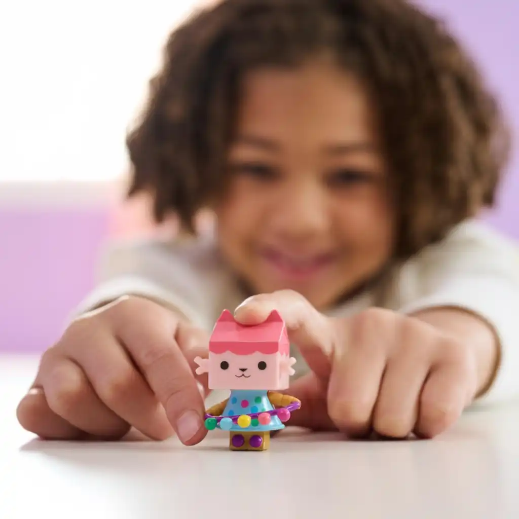 Mejora la habilidad de los niños con divertidas funciones mecánicas del set.