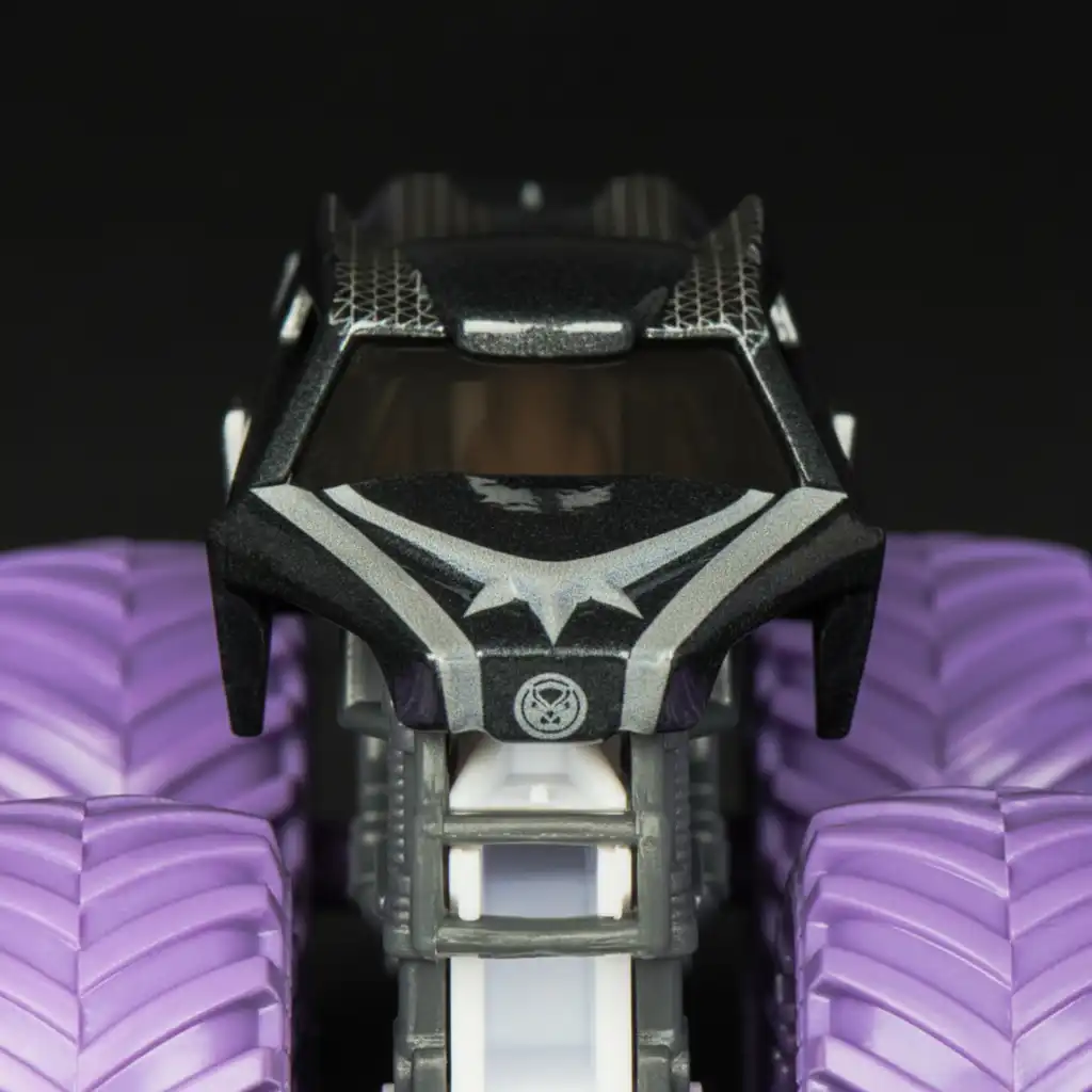 Sé creativo y crea tu propia pista Monster Jam.