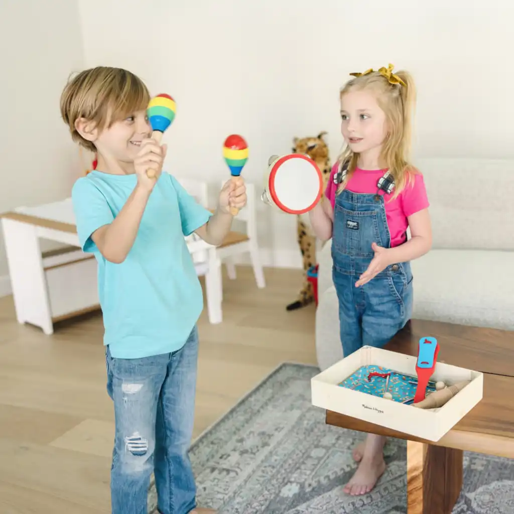 Instrumentos de madera detalladamente trabajados para una experiencia musical perfecta para tus hijos.