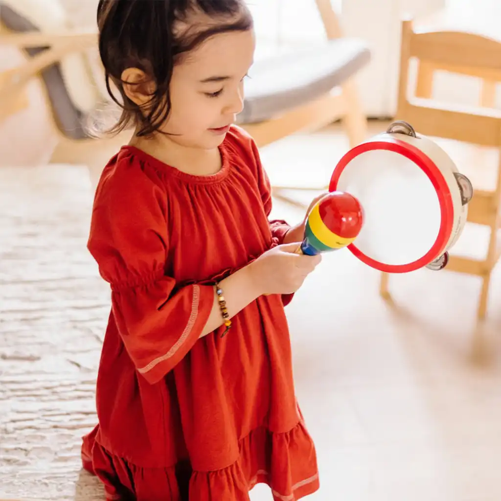 Instrumentos perfectos para formar la primera orquesta infantil y juegos en equipo.