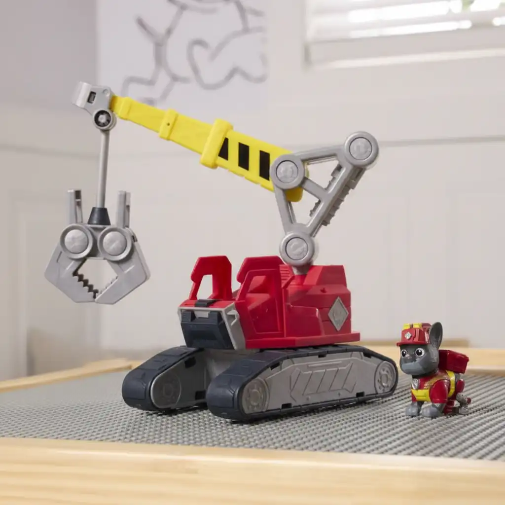Apoya la fantasía infantil al crear sus propias historias de construcción.