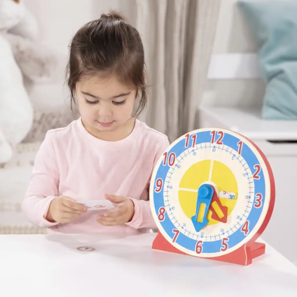 Conviértete en maestro del tiempo con divertidas tarjetas educativas.