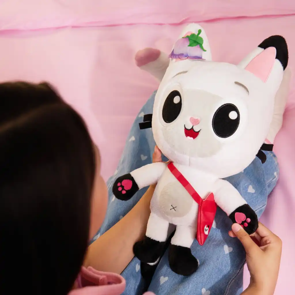 Desarrolla la imaginación infantil con el personaje favorito de la serie.