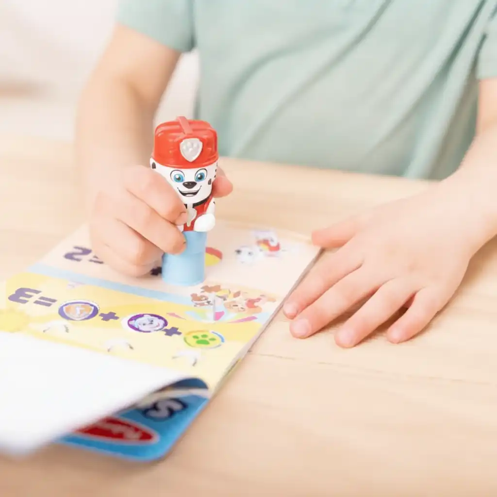 Descubre nuevas formas de juego creativo con el libro de actividades Interactivo.