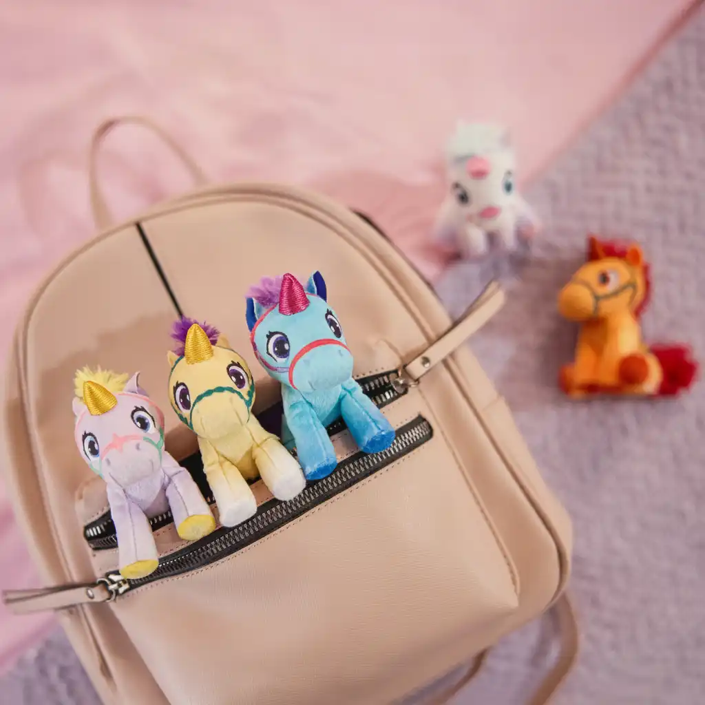 Acabado detallado y peluche suave para la máxima diversión al jugar.